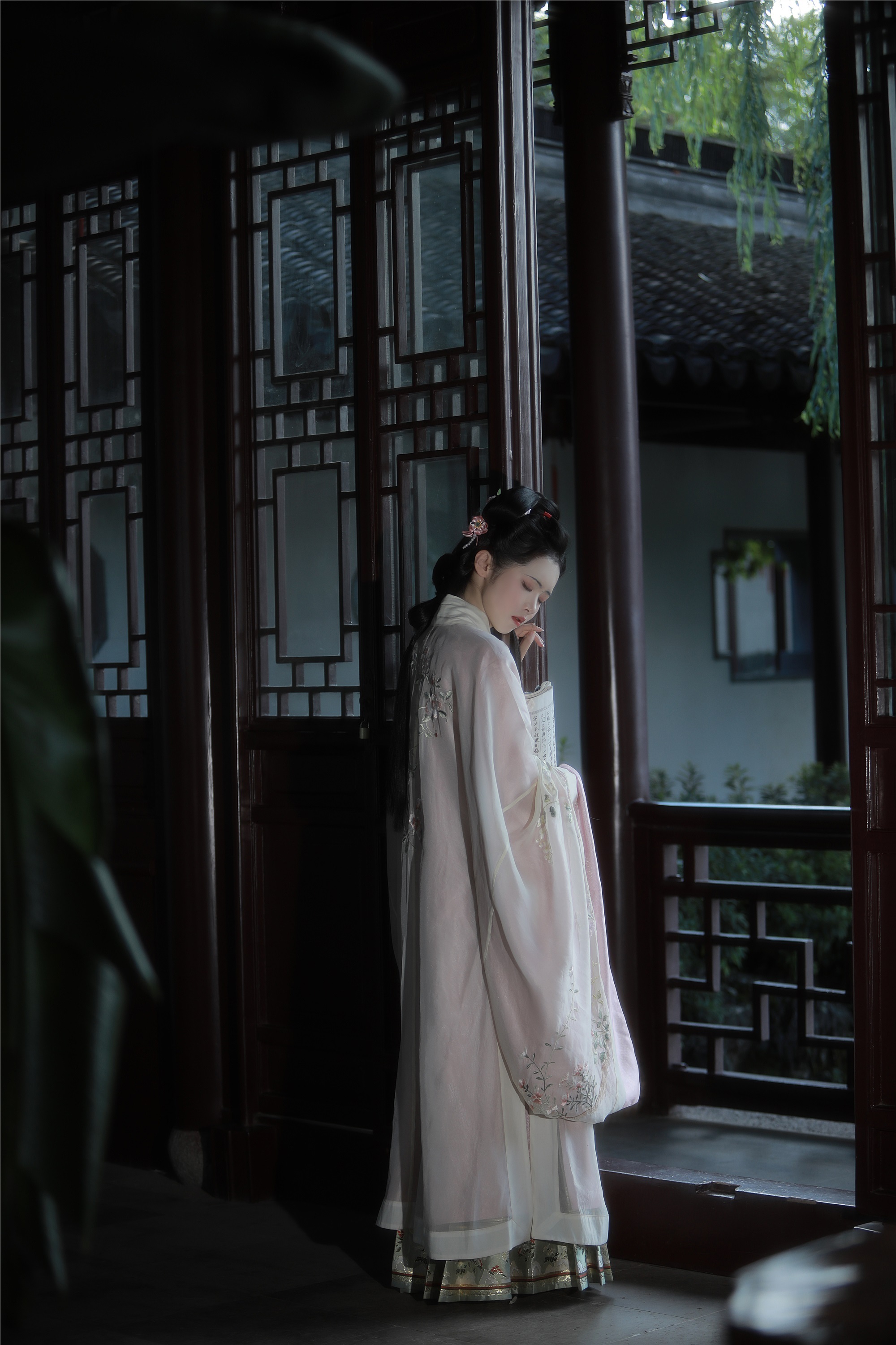 YITUYU艺图语 2025.01.23 你要写江南，就不能只写江南 一枝眠眠